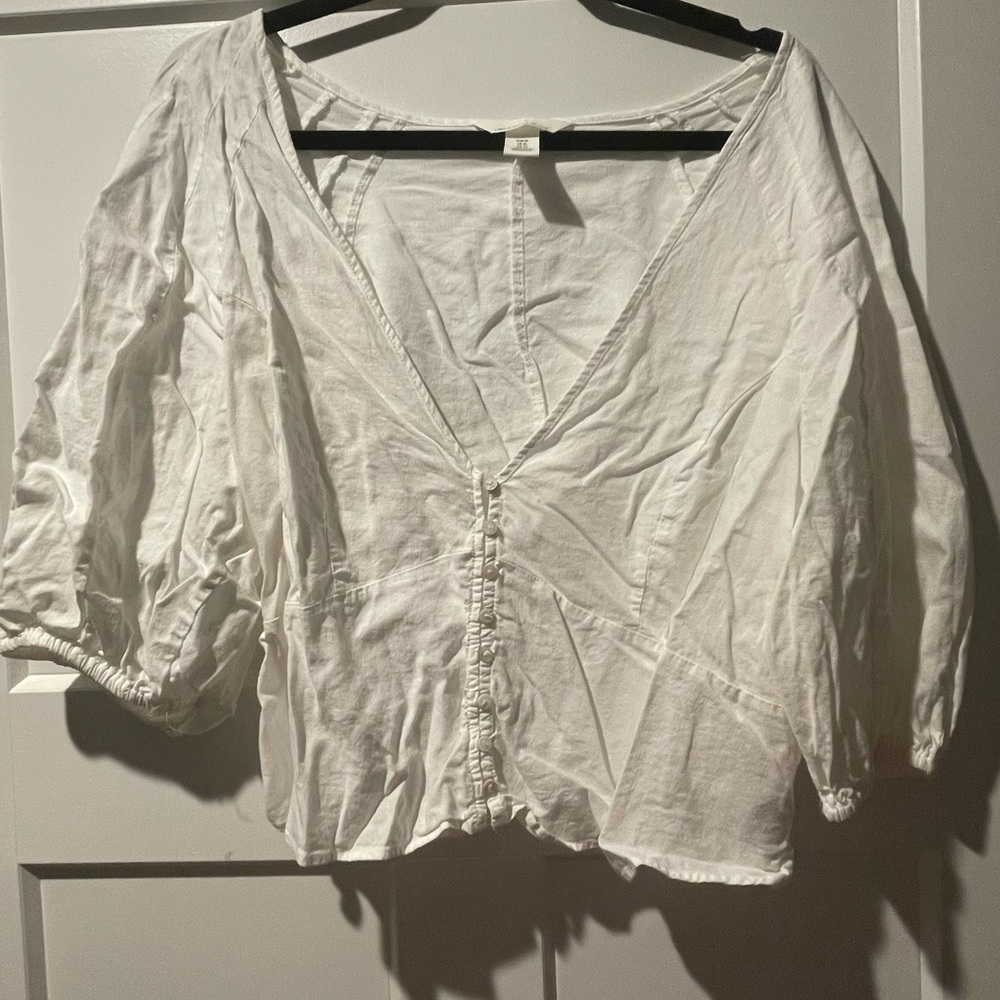 H&M White linen blend V-Neck Button-Front Puff Sleeve Blouse